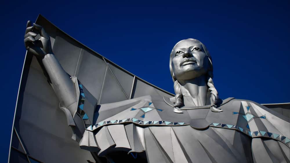 Dignity sculpture by Dale Claude Lamphere located on a bluff overlooking the Missouri River near Chamberlain, South Dakota
