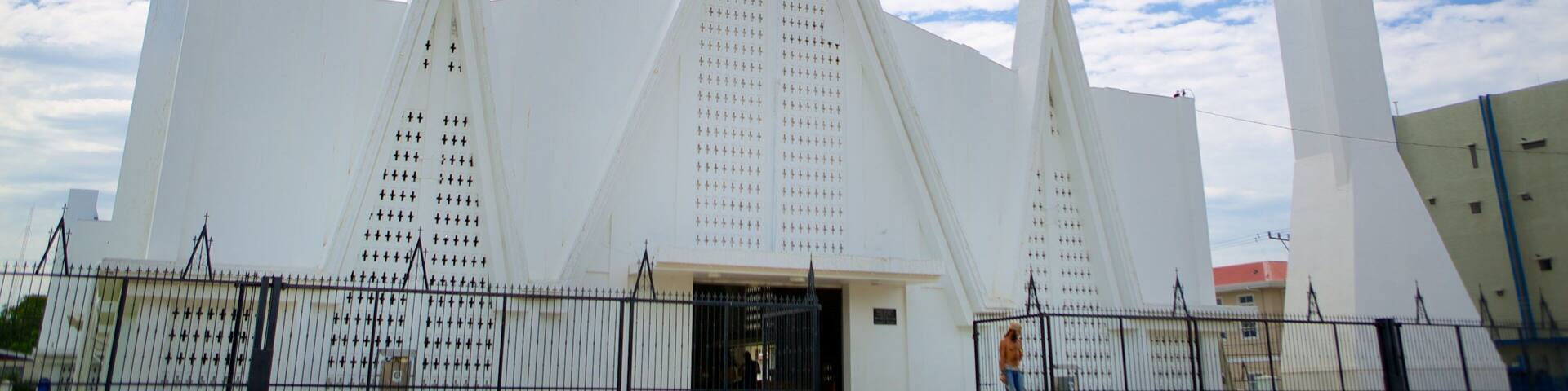 Liberia featuring religious aspects and a church or cathedral
