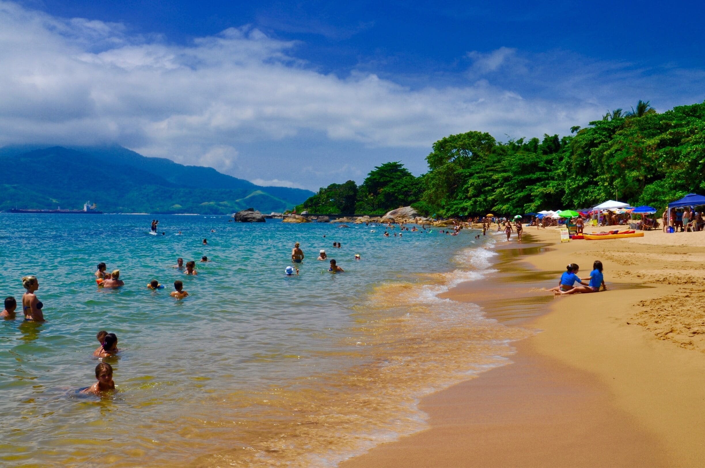 Praia do Julião in Ilhabela is a magical and gorgeous place for families and people who love snorkeling and diving. Near the rocks, there are many species of fishes and sea-life which usually thrill underwater photography lovers. Besides, it is another example used by many - if not most - proud Paulistas to prove what is obvious: that São Paulo's northern coast beaches are much more beautiful than any in neighbouring state of Rio de Janeiro. 

#waterlust #colorful
See more in www.flickr.com/ddfcarvalho