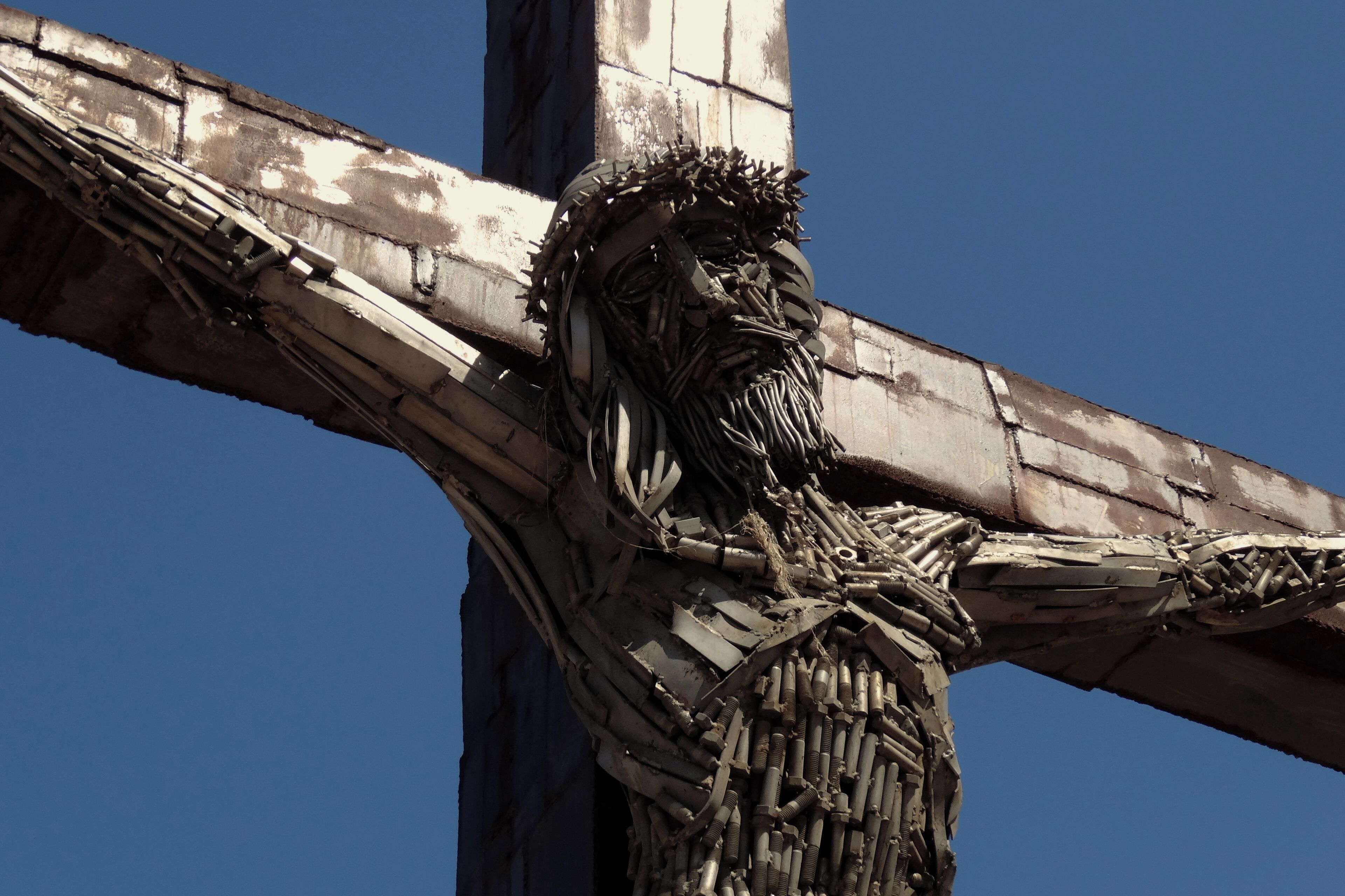 Beautiful church in Portuguese colonial style. It was inaugurated in 1806 and later reformed in the 20th century. It keeps inside a beautiful panel dedicated to Nossa Senhora D'Ajuda. Every year, in February, there is a great party dedicated to the patroness with quermesses and typical foods. On its exterior stand out for the statue of Christ crucified at the base of the staircase.