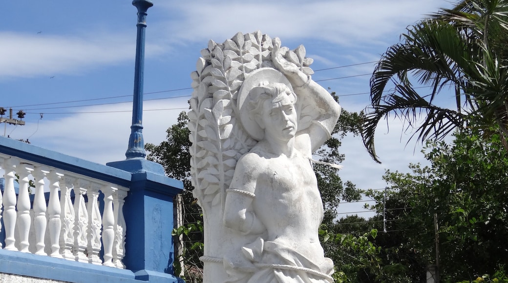 Beautiful church in Portuguese colonial style. It was inaugurated in 1806 and later reformed in the 20th century. It keeps inside a beautiful panel dedicated to Nossa Senhora D'Ajuda. Every year, in February, there is a great party dedicated to the patroness with quermesses and typical foods. On its exterior stand out for the statue of Christ crucified at the base of the staircase.