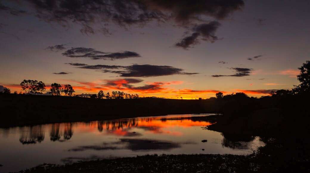 Sunset at Lago das Palmeiras - Águas de São Pedro - SP - Brazil