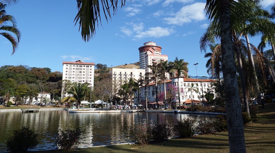 Cidade turística do Estado de São Paulo.