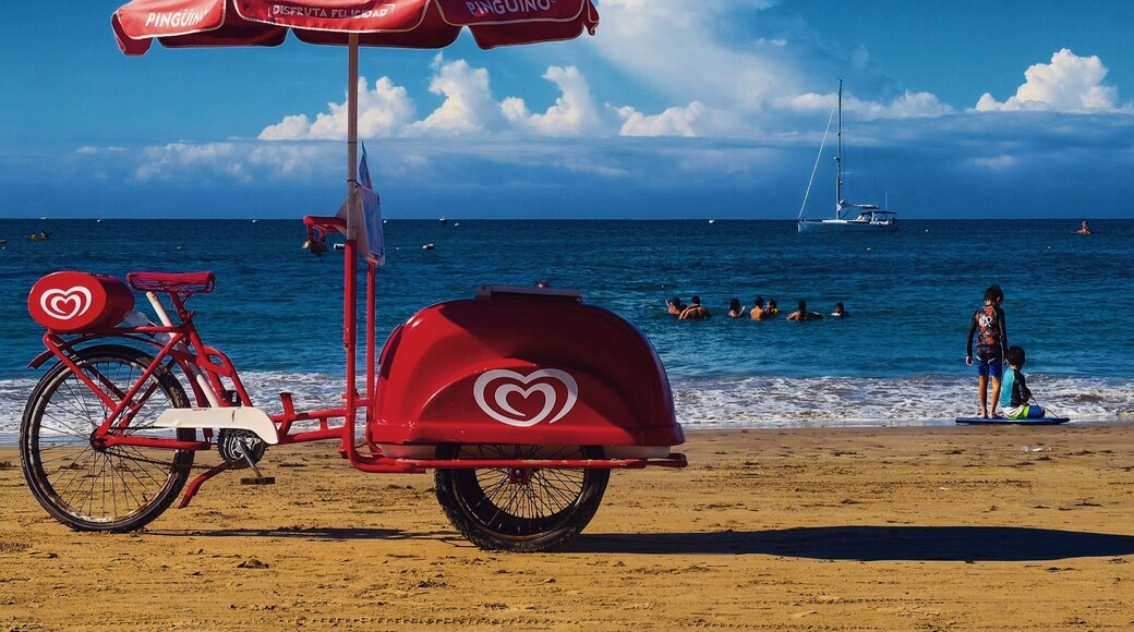 Selling ice creams in the beach, Salinas, Ecuador