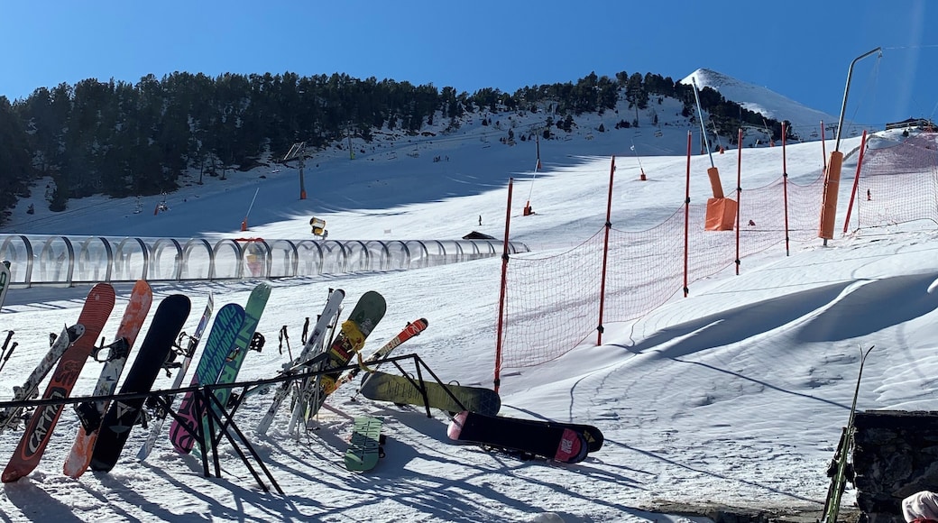 Nice place to sit and chill after hitting the slopes.