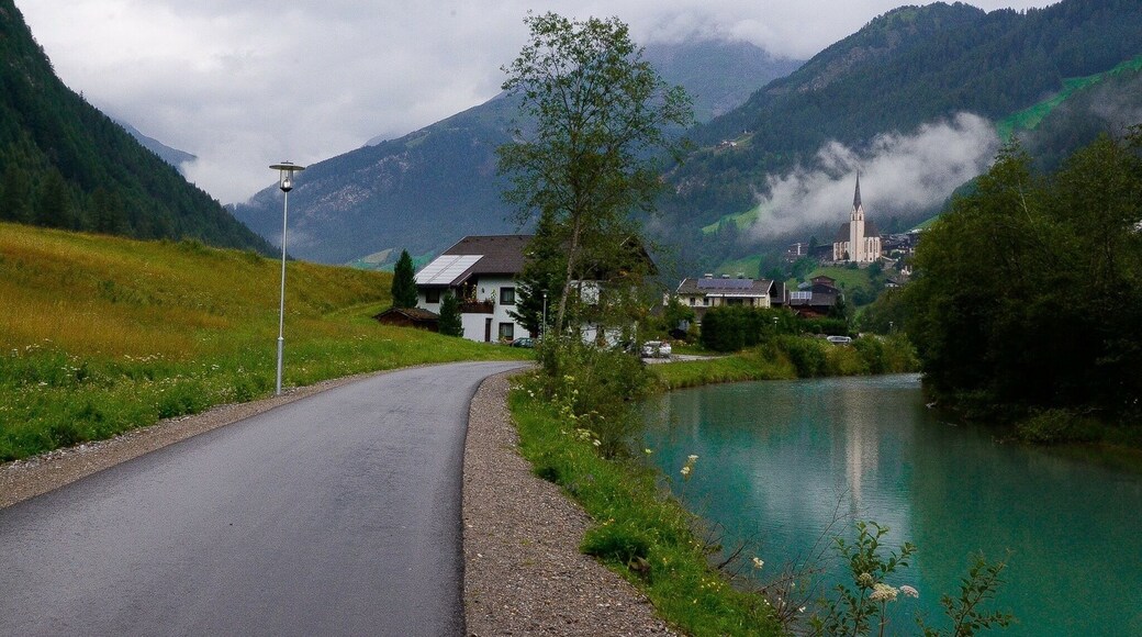 #green
A fairy tale village- blue lake running beside the road, misty mountains on all sides, church bell rings..couldn't have asked for more!
#green