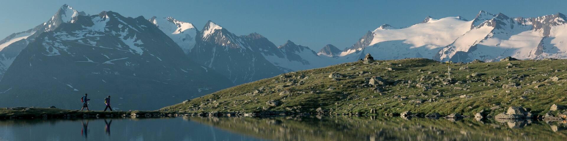 Obergurgl featuring a lake or waterhole and mountains