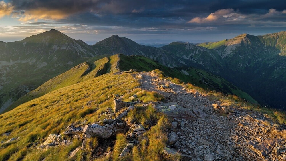 One shot from Smrek.
Smrek is often just a checkpoint on the route to Baranec (2184m) but offers some really breathtaking views.
Its grassy terrain is well lit on both sunset and sunrise.
#BvSApplication