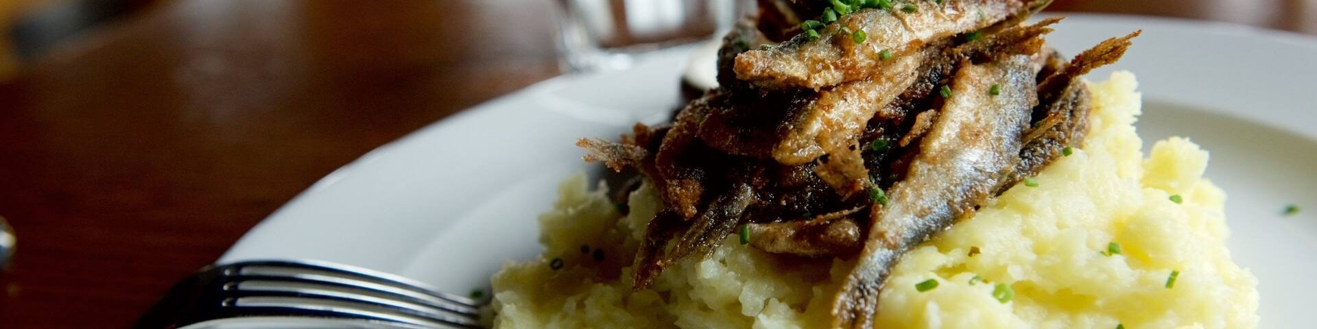 Rukatunturi which includes food