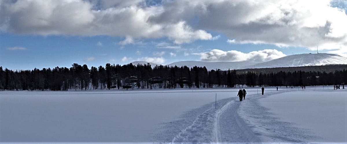 Walking on the frozen lake of Äkäslompolo. #OntheRoad #Nature #Trovember