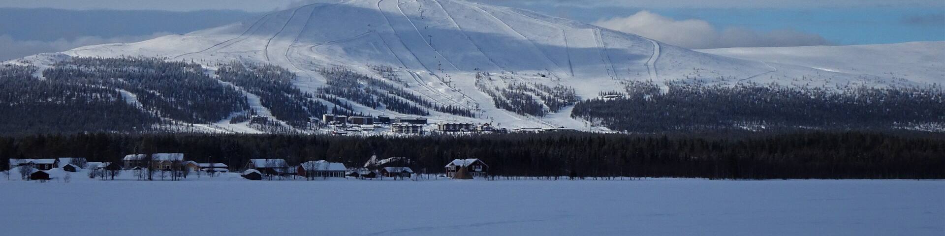 The village of Äkäslompolo is situated in Finnish Lapland, 150 km above the Arctic Circle. It counts some 500 inhabitants and is adjacent to a lake and a national park. The park consists of a more than 100 kilometre long chain of mountains. #LocalSecrets #Trovember