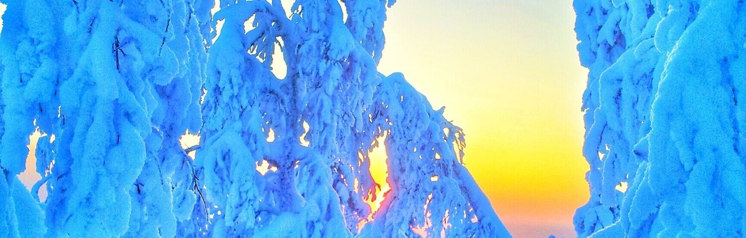 It's been a while I posted something, but it's been a while when I saw the sun as well. Kaamos ended last week and daylight already feels so longer than for example 2 weeks ago. Seems like sun is back from it's holiday and winter is here to stay!