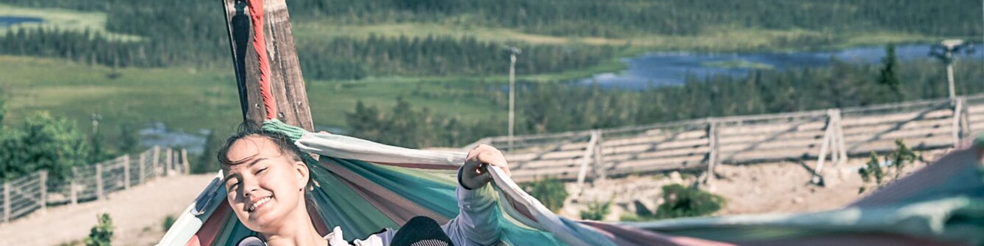 On top of the Sallatunturi there are hammocks where you can rest and enjoy awesome views. They're also in use on winter time so you can take a little break while skiing!
#salla #sallatunturi #finland #lapland #nature #hammock