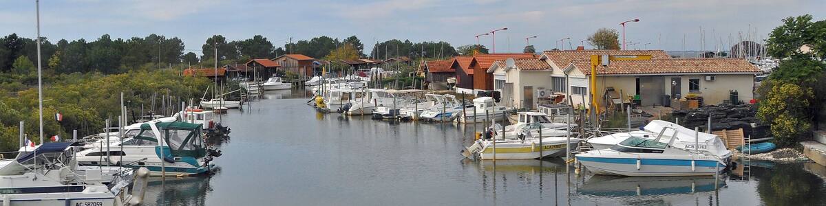 Gujan-Mestras (département de la Gironde, France): marina of La Hume