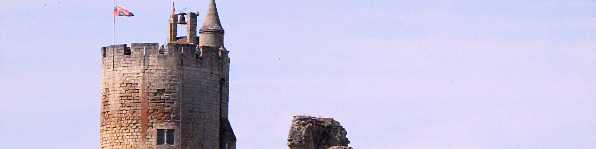 This building is indexed in the Base Mérimée, a database of architectural heritage maintained by the French Ministry of Culture, under the reference PA00094081 .