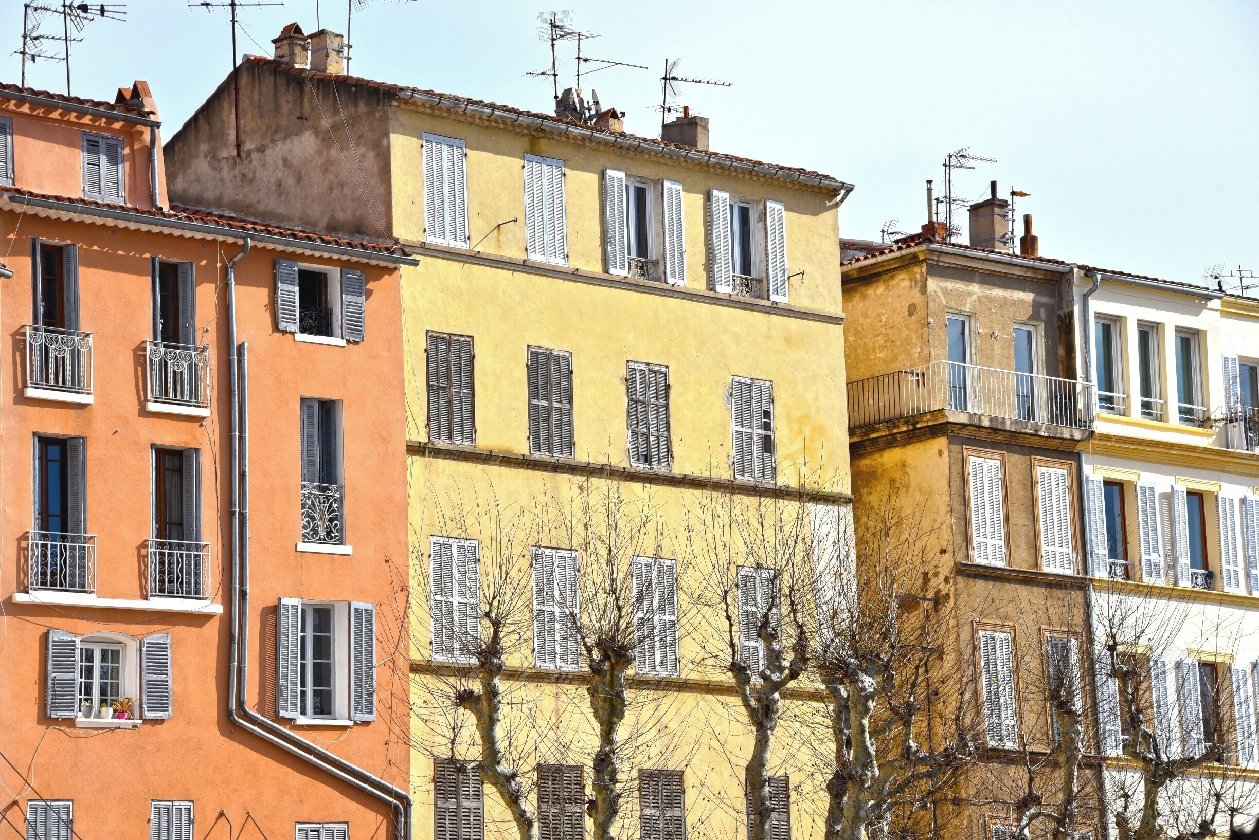 The harbor of La Ciotat where there is a large market every Sunday morning.