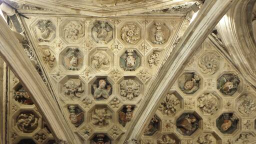 Intérieur de l'église notre-Dame-des-Marais de La Ferté-Bernard (72). Voûtes.