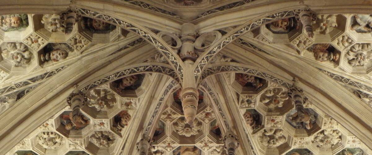 Intérieur de l'église notre-Dame-des-Marais de La Ferté-Bernard (72). Voûtes.