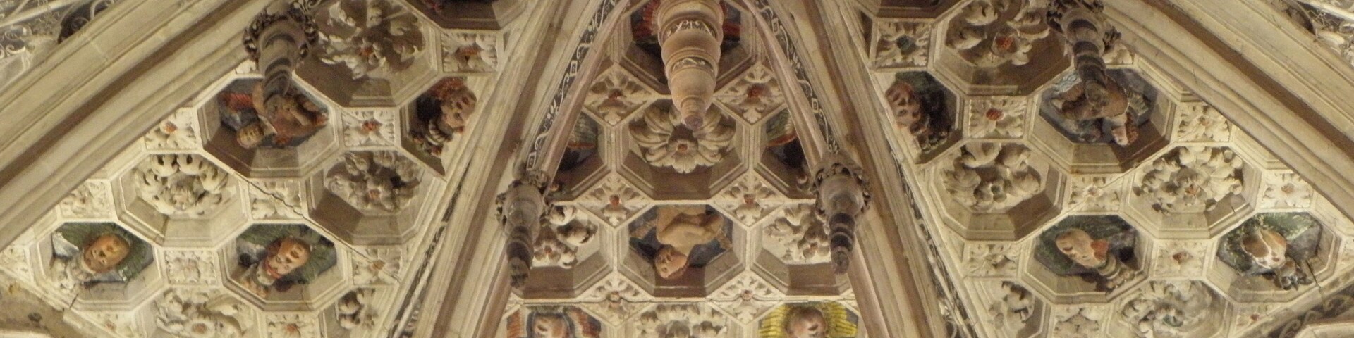 Intérieur de l'église notre-Dame-des-Marais de La Ferté-Bernard (72). Voûtes.