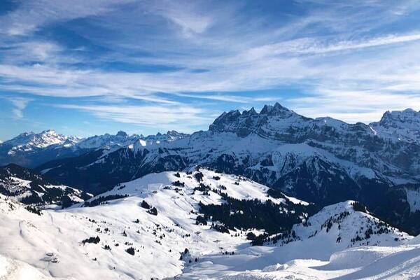 This car free, ski in, ski out resort is the perfect way escape the hectic city life and get out in the middle of nowhere. Breath taking panoramas of the Alps while enjoying the fresh slopes. No better way to kickstart 2020 #LifeAtExpediaGroup