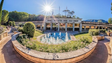 JXYMYN Greoux les Bains, Spa in Provence, France