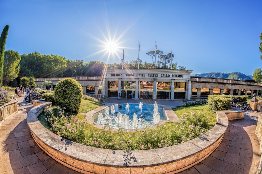 JXYMYN Greoux les Bains, Spa in Provence, France