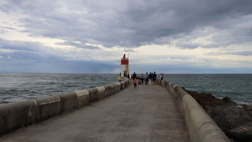 Le vieux phare sous les nuages au bord de l'océan atlantique, ville de Soorts-Hossegor, département des Landes, France