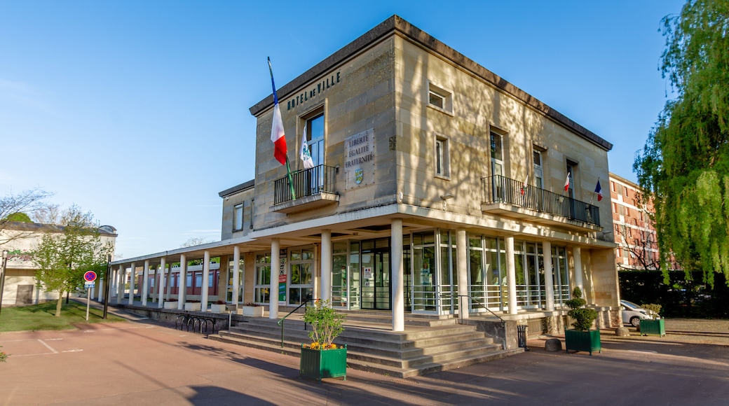 Vue extérieure de la mairie de Morangis, France, commune française située dans le département de l'Essonne, en région Ile-de-France