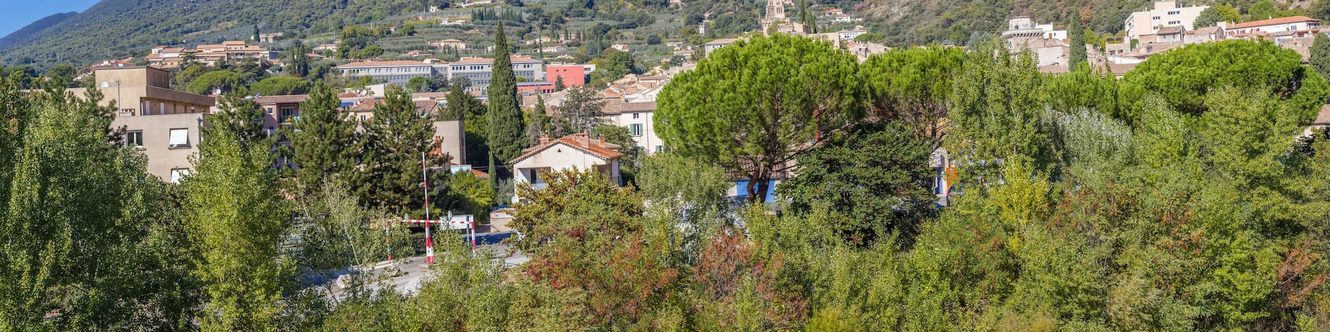 Panorama ville de Nyons, Drôme, France