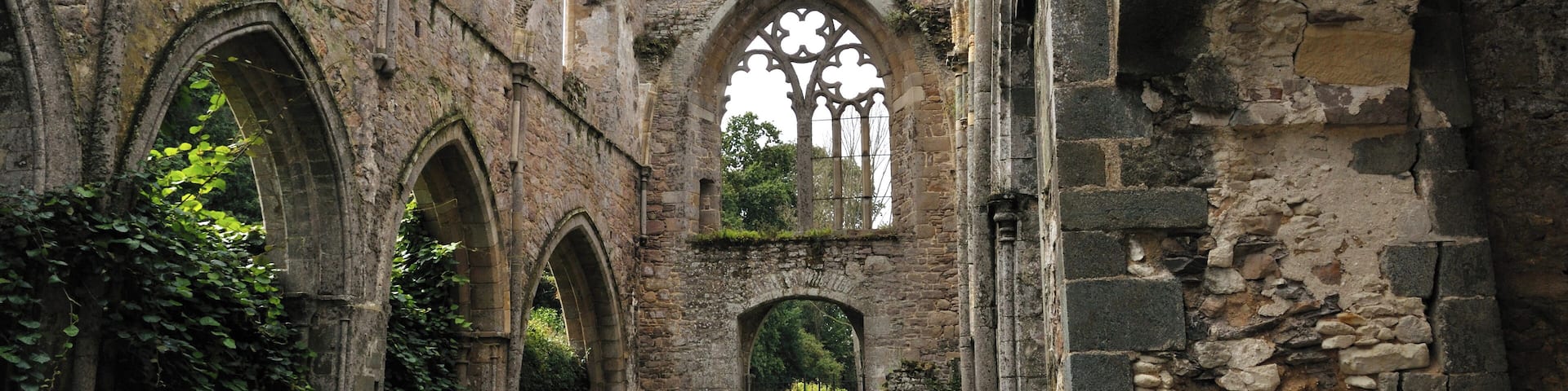 Paimpol (Cotes-d'Armor, Bretagne, France), ruines de l'abbaye de Beauport.