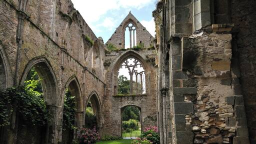 Paimpol (Cotes-d'Armor, Bretagne, France), ruines de l'abbaye de Beauport.