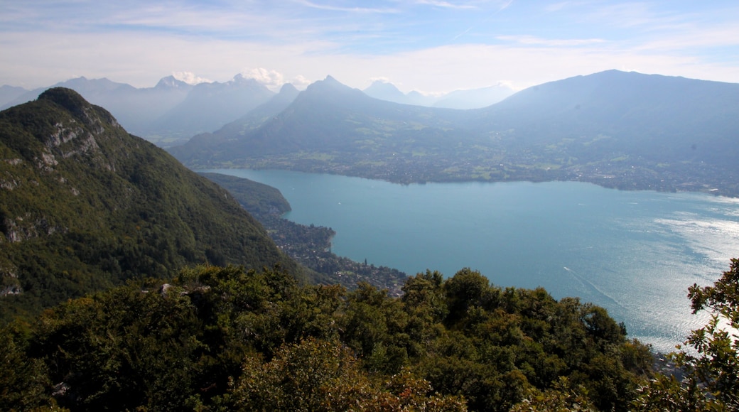 Le lac d'Annecy depuis le Mont-Baron