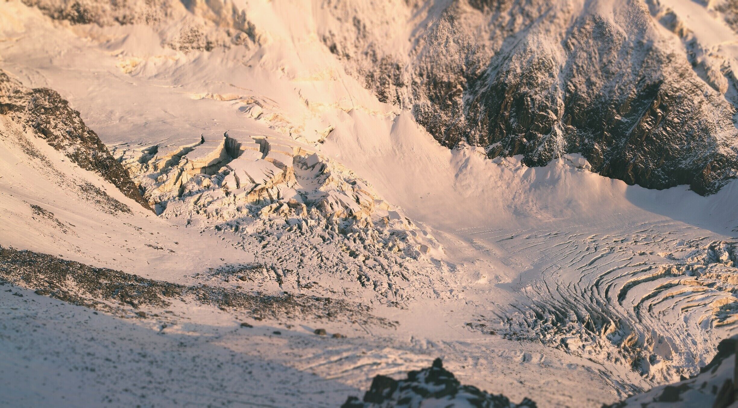 The dramatic and most impressive view at Refuge de Tête Rousse.