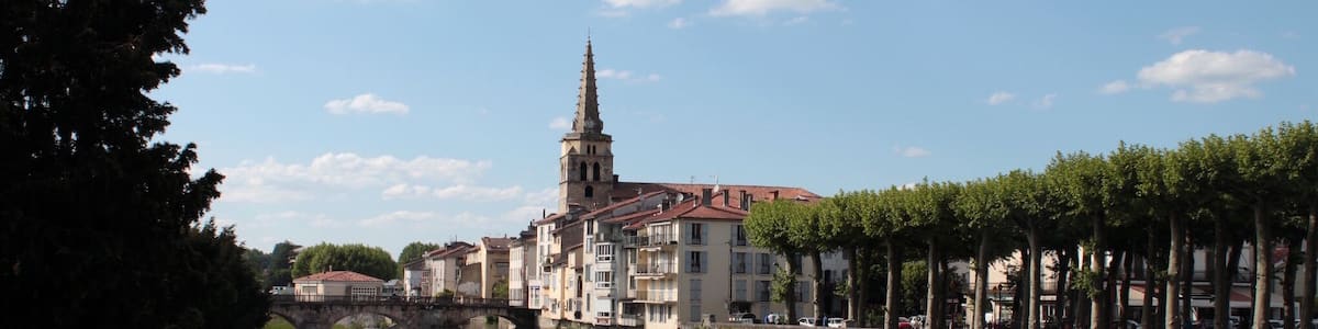 Saint Girons: The church and the river Salat.
