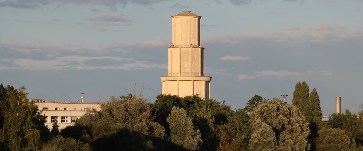 Saclay pond is located on Orsay road in Saclay, France