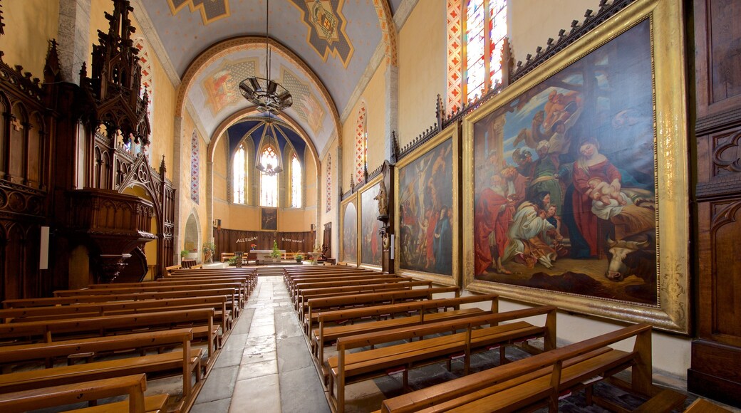 Tarbes mostrando arte, elementos de patrimônio e vistas internas