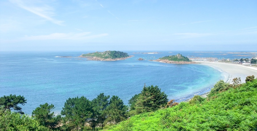 idyllic coastal scenery around Trebeurden in Brittany, France, Shutterstock ID 372292798, Purchase Order: SP-1394 HA Batch 3 Part 1, Order Number: , Client/Licensee: HomeAway, Other: To be paid with H