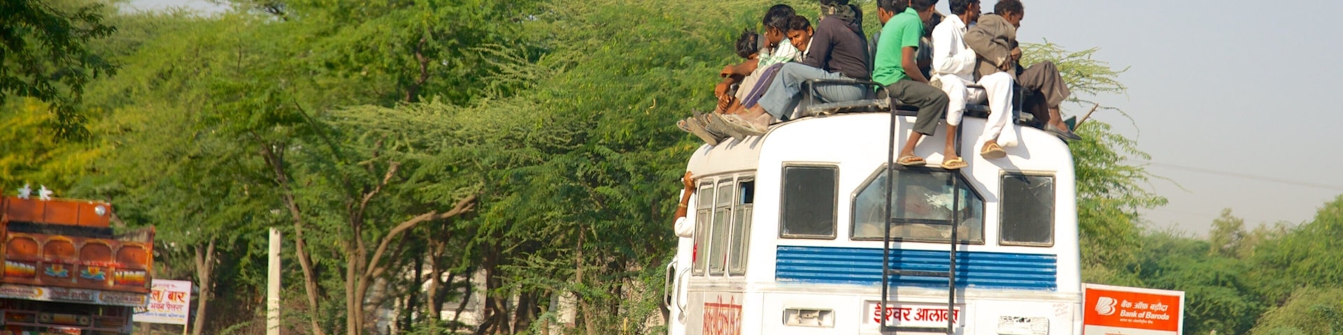 Rajastán que incluye excursiones en vehículos y también un pequeño grupo de personas
