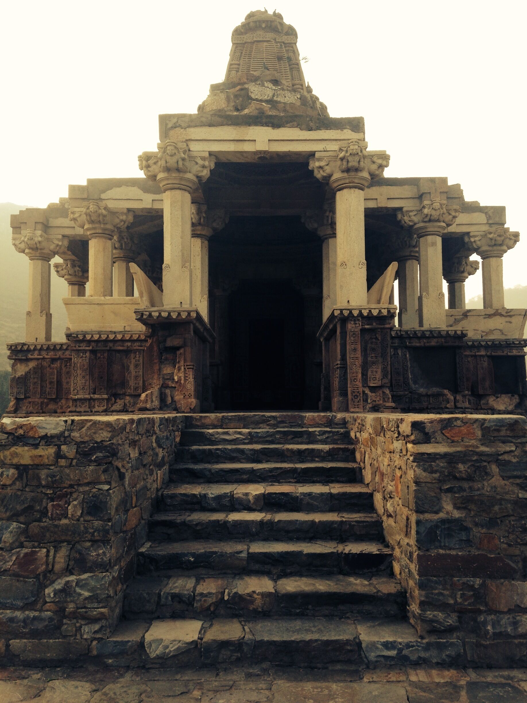Bhanghar fort #2

At the ancient time they used to practice black magic in this temple.

Bhanghar fort is one of the most haunted place in the world