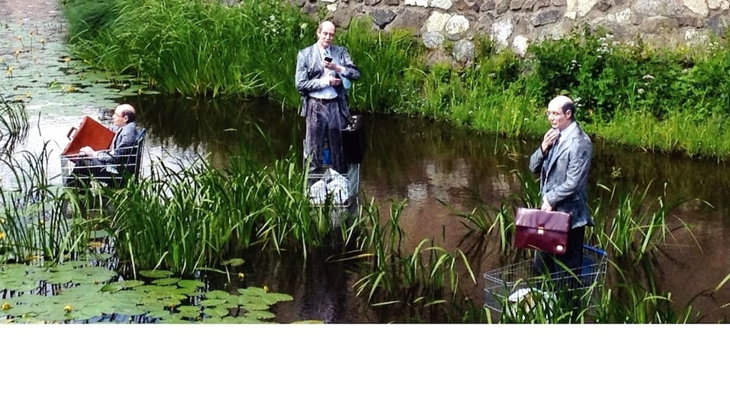 Every year n Orebro there is an art event called open art, where artist from all over the world will take over the public space. This one was called "follow the leaders". For me it is spot on.