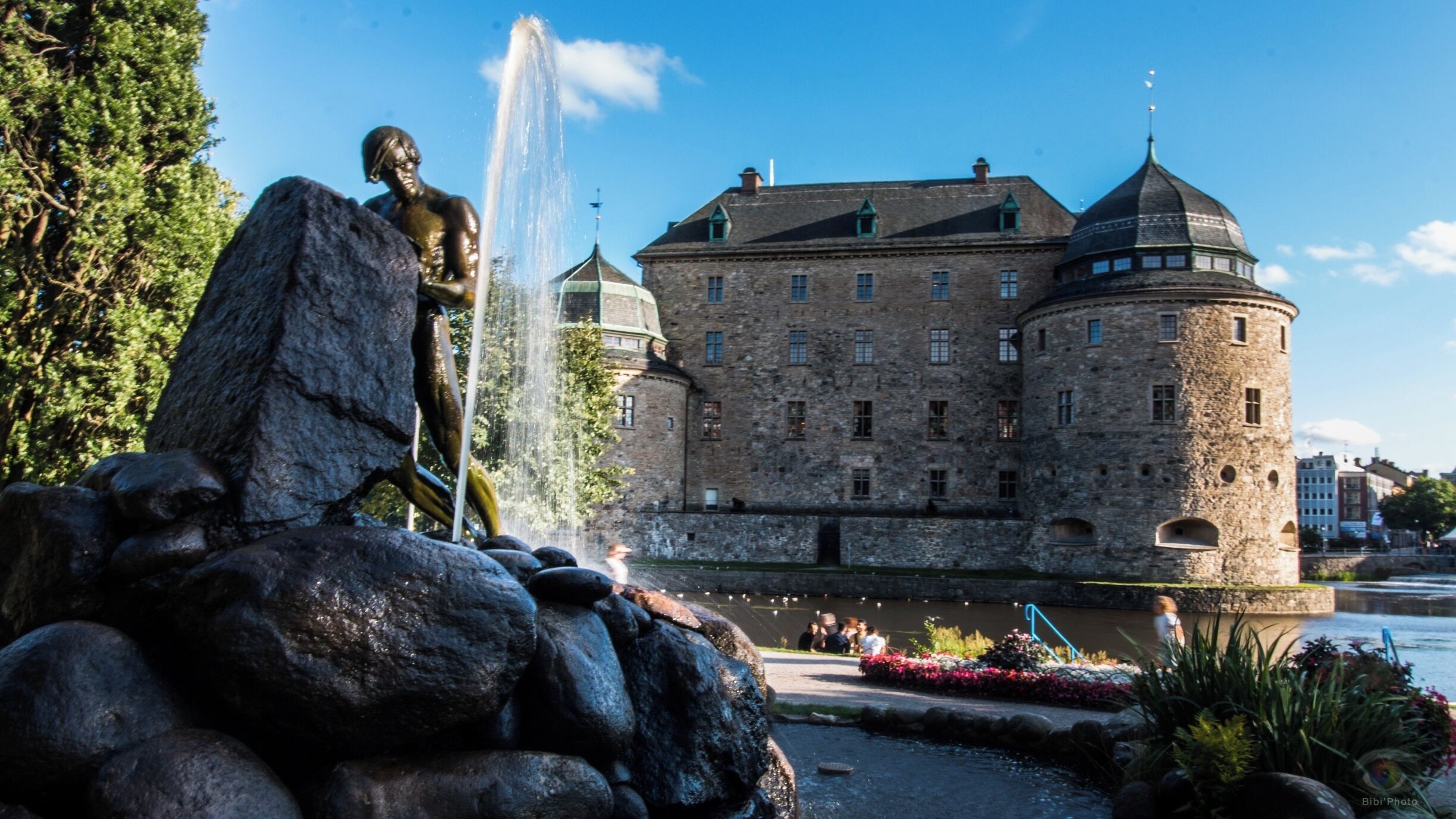 Örebro is full of art stuff and interesting architecture 