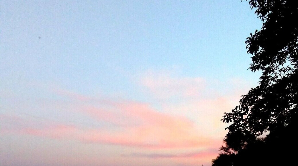 Sunset across the lake from the campsite. A beautiful place to stay & take advantage of the view. #endlesssummer