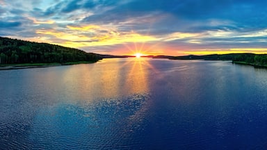Sonnenuntergang am Glafsfjorden, Schweden, Panorama