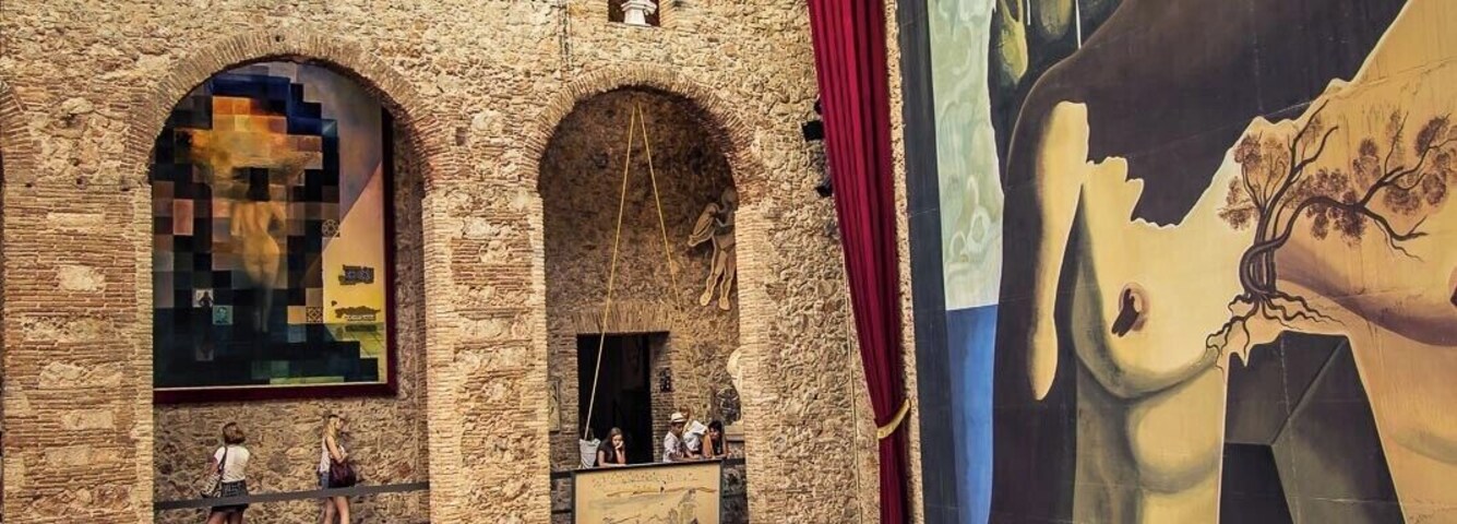 The entrance hall of Salvador Dalí ´s own museum. Note Abe Lincoln