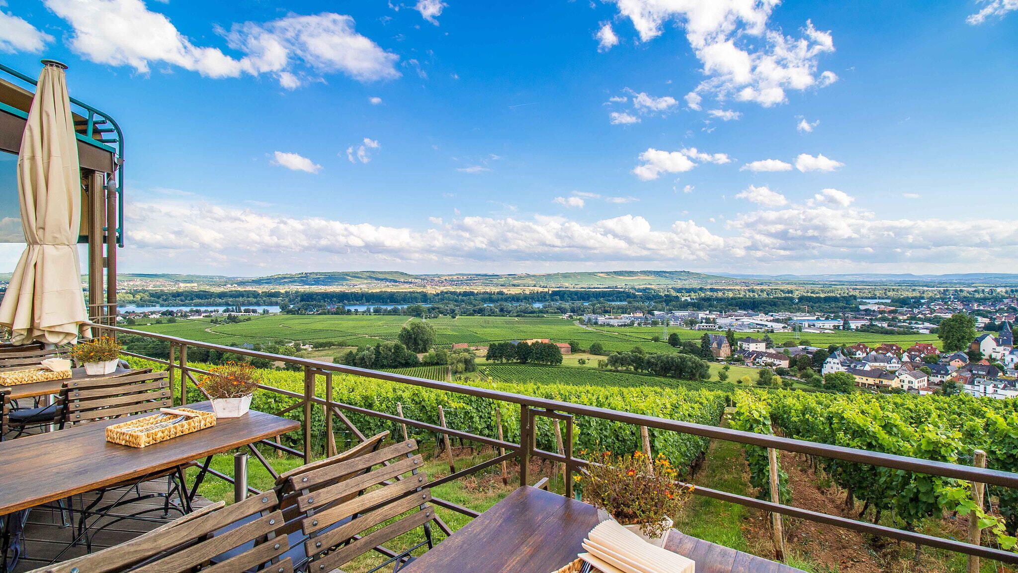 500px provided description: Schloss Sch?nke, Bautzen [#sky ,#landscape ,#travel ,#sunlight ,#germany ,#nice view ,#Bautzen ,#Schloss Sch?nke ,#Schloss Sch?nke Bautzen]