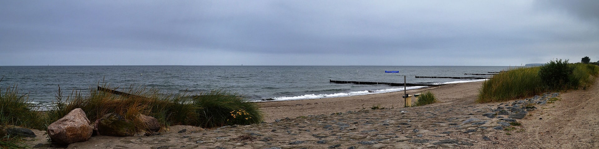 Der Strand und die See