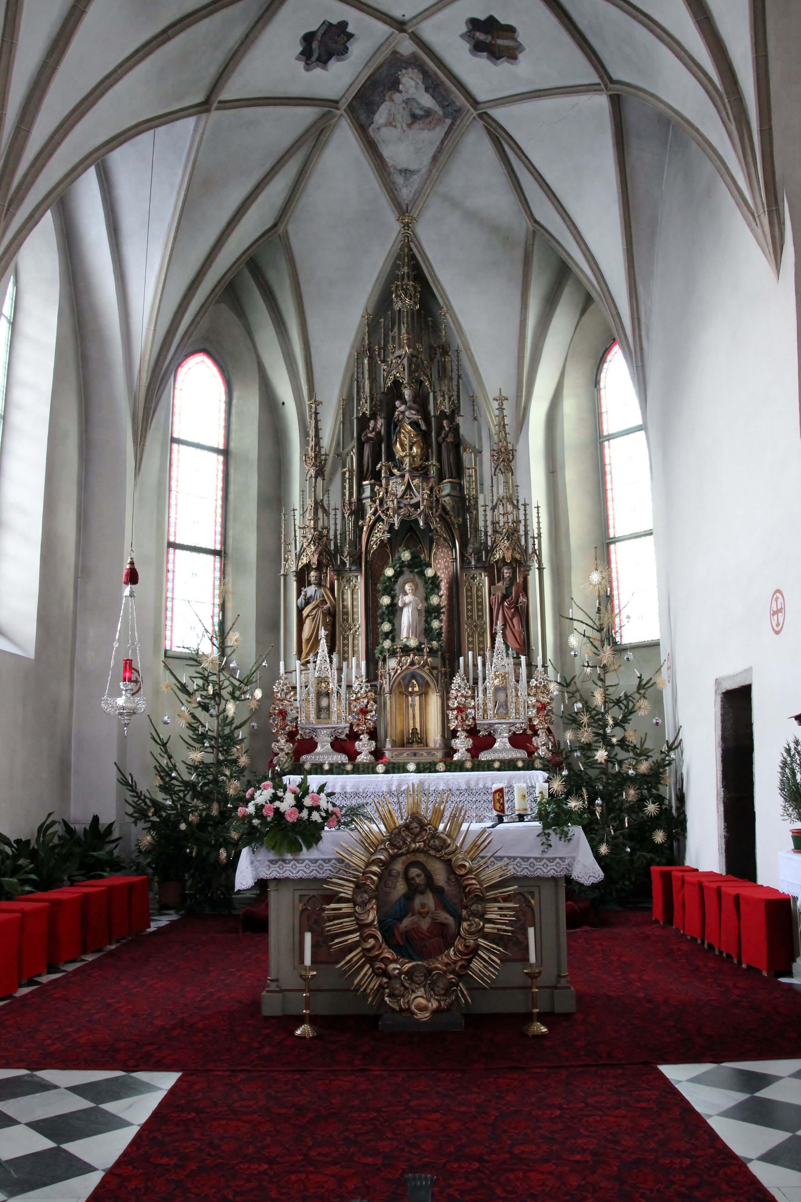 Pfarrkirche St. Georg in St. Georgen - Altarraum