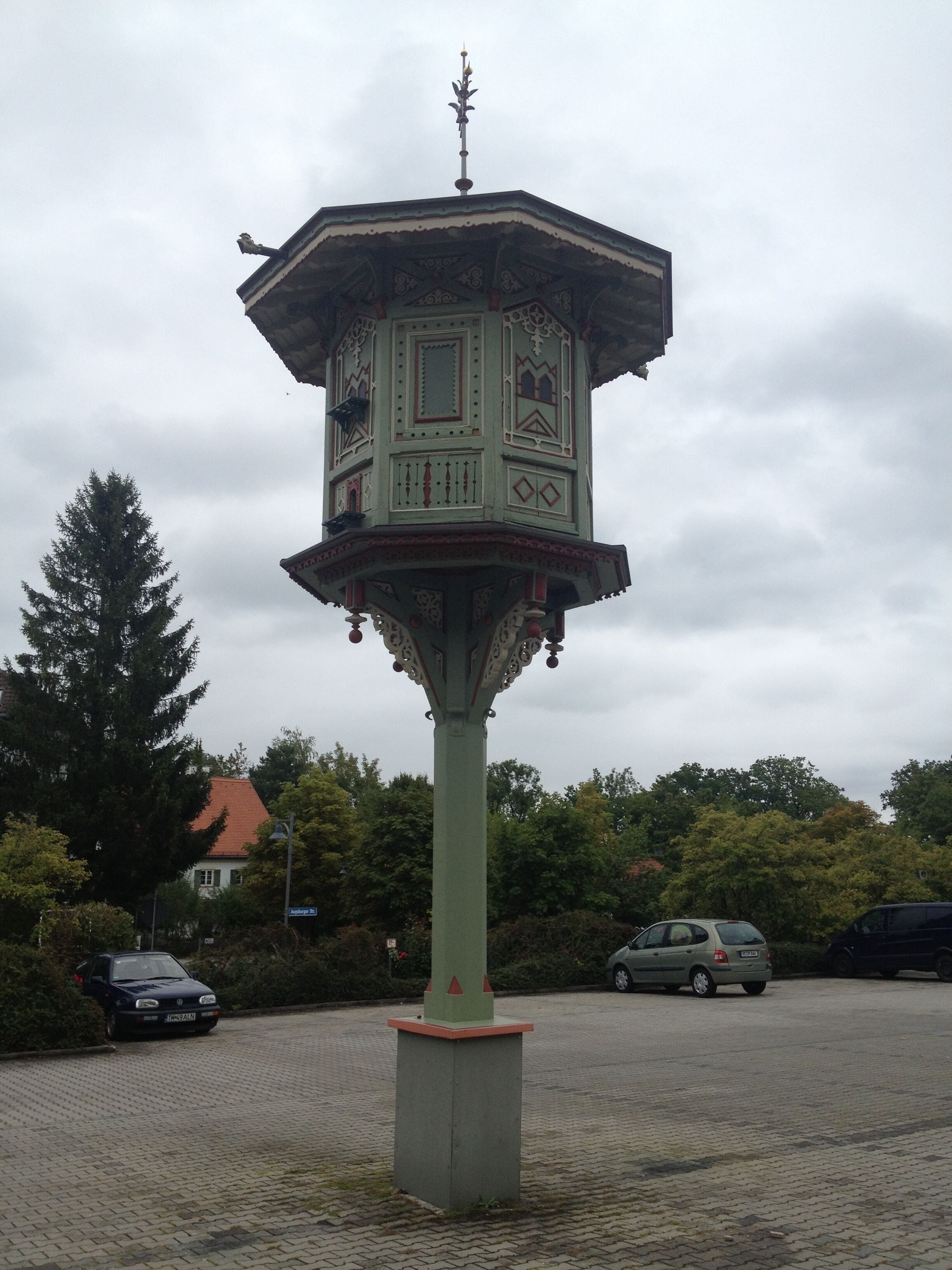 This is a photograph of an architectural monument. It is on the list of cultural monuments of Bayern, no. D-1-79-145-1