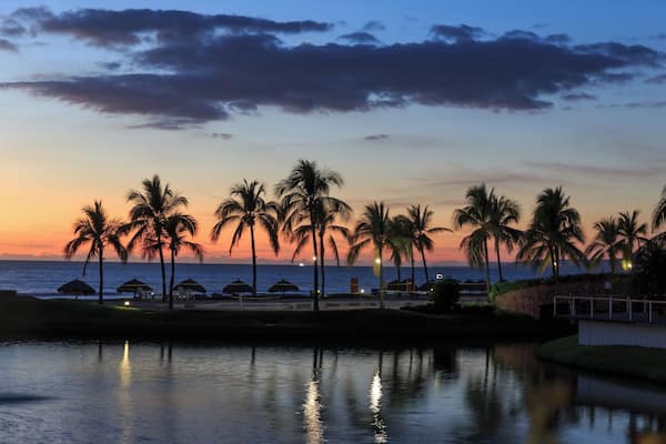 We had the pleasure of taking a winter vacation in Nuevo Vallarta where the sunsets can be spectacular.
