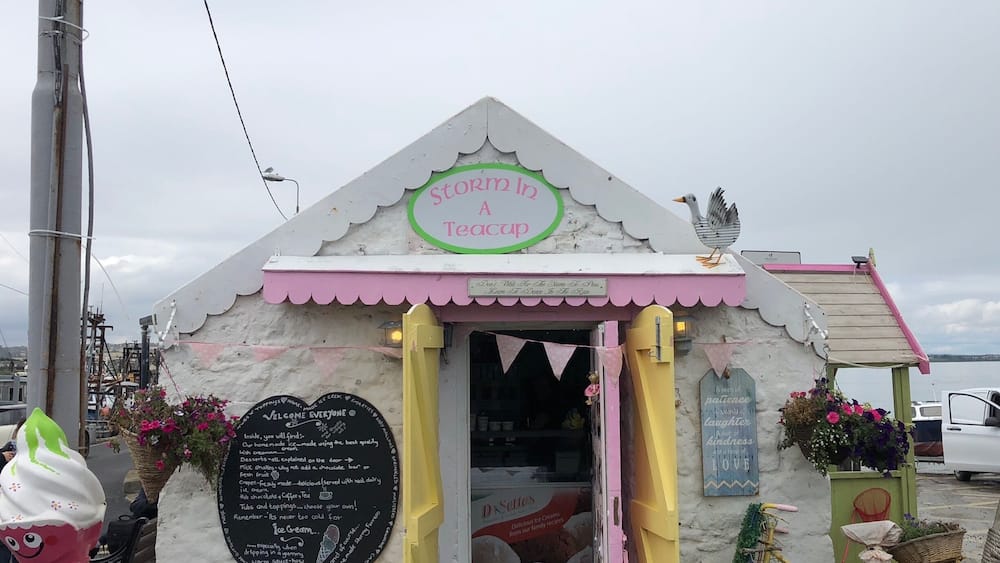 This little shop sells tea, coffee, other drinks, and most importantly— ice cream! It was delicious and affordable, and was a nice treat for walking near the dock and small beach alongside it. #Ireland #Skerries #Coast #Treats #IceCream
